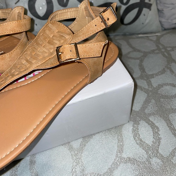 Olivia Miller Sandals Size 8!! Only worn once!!! - Picture 2 of 5